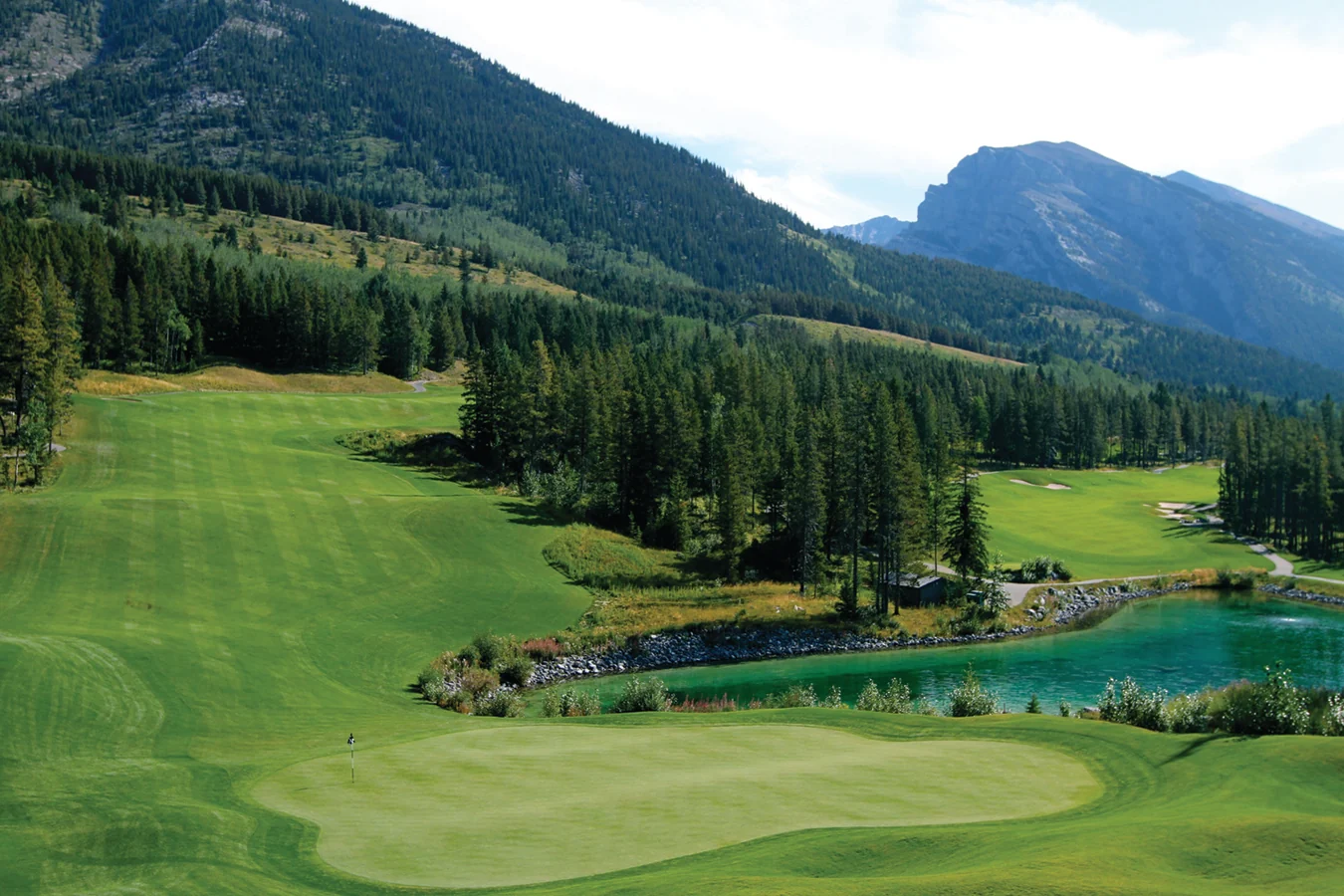 Mountain golf beneath the peaks at Silvertip
